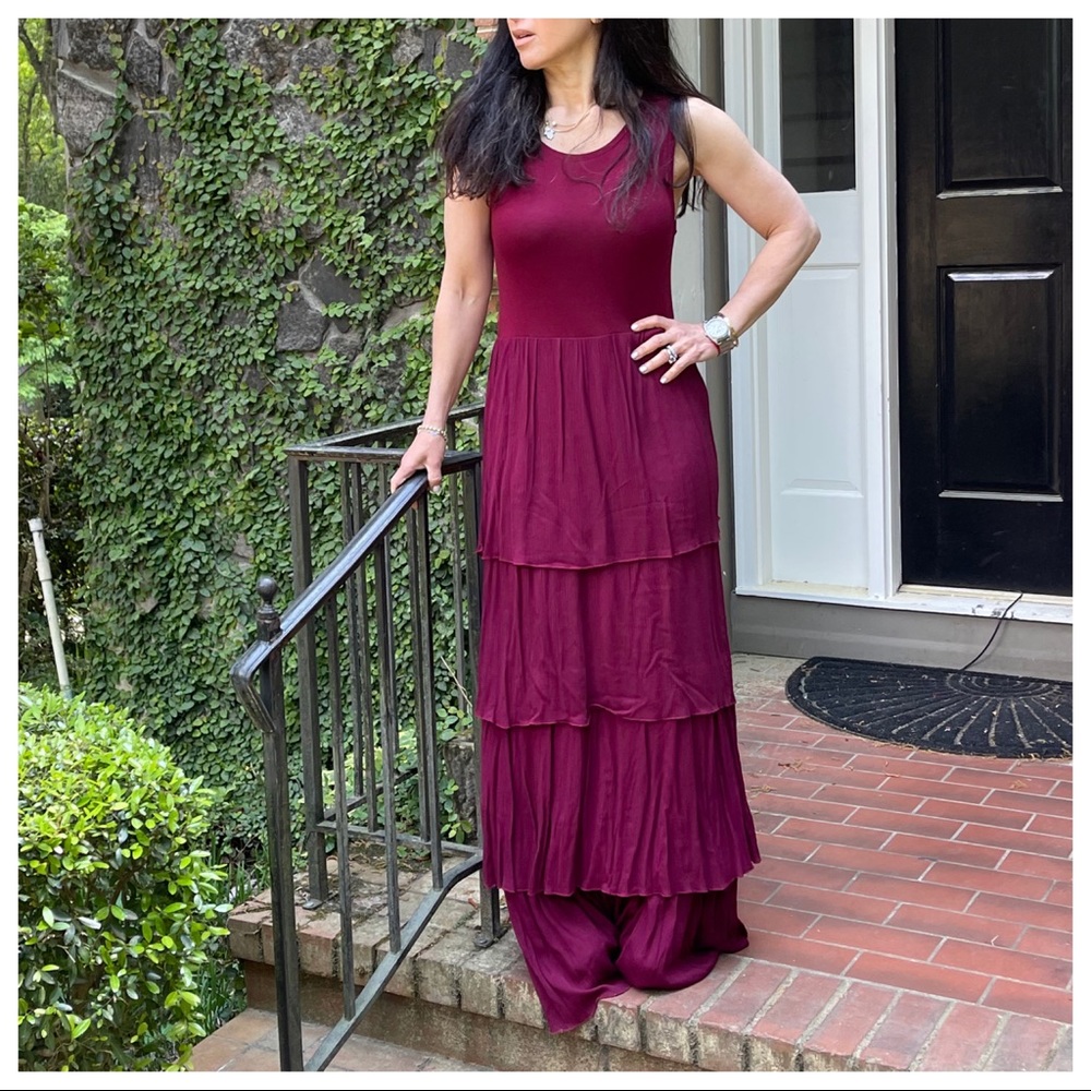 BEAUTIFUL BURGUNDY LAYERED TANK MAXI DRESS - Picture 8 of 9